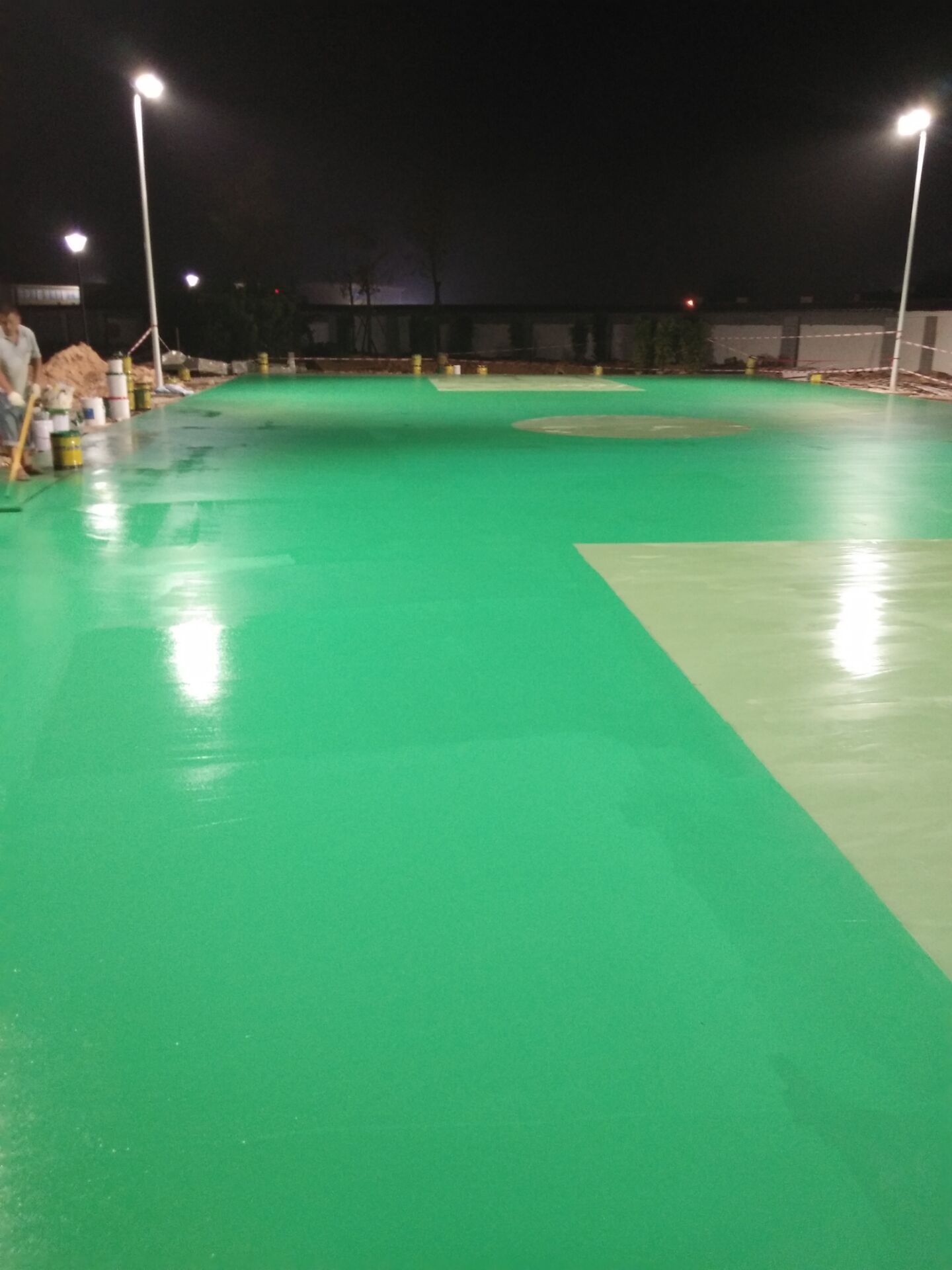 和平球场地坪