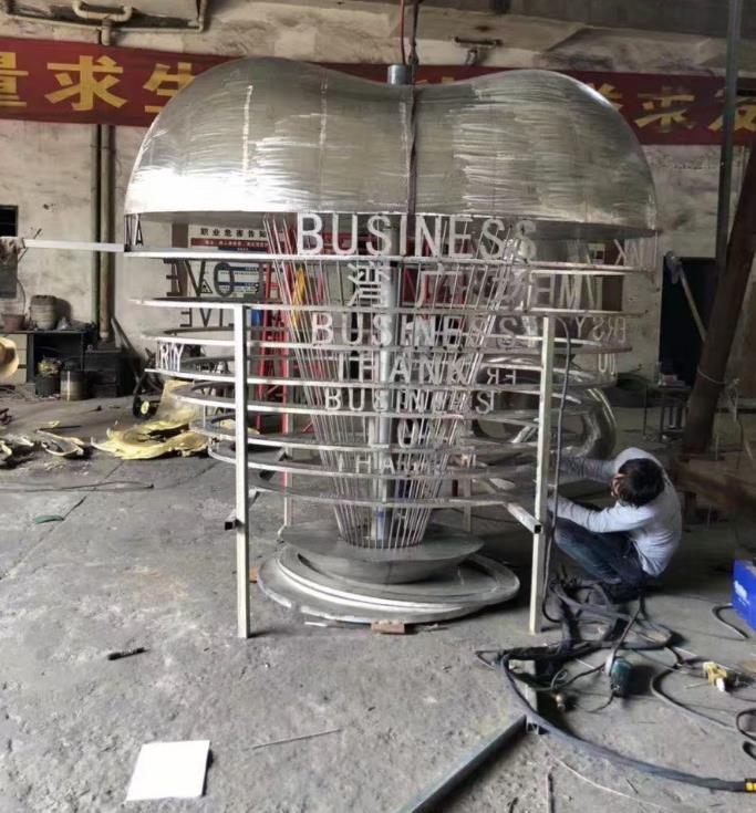 不锈钢鹿景观雕塑