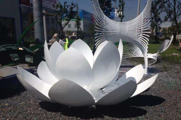 定制不锈钢雕塑