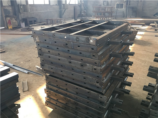 高铁路基防护栏模具厂家电话