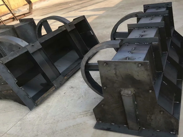 预制隔离墩模具价格