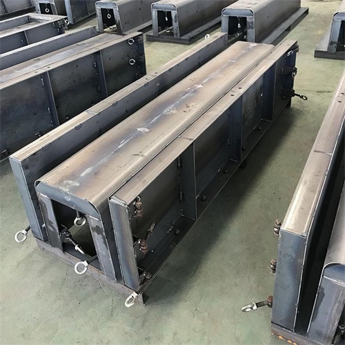 生态排水槽钢模具尺寸