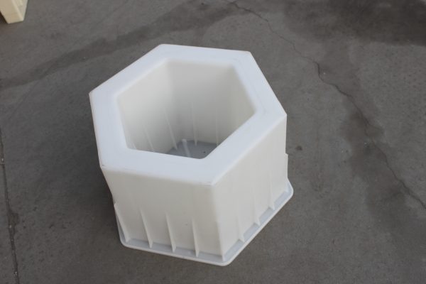 空心六棱块塑料模具加工