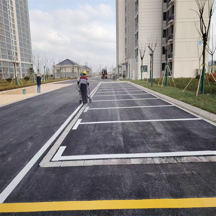 上海虹口单位内部道路划线