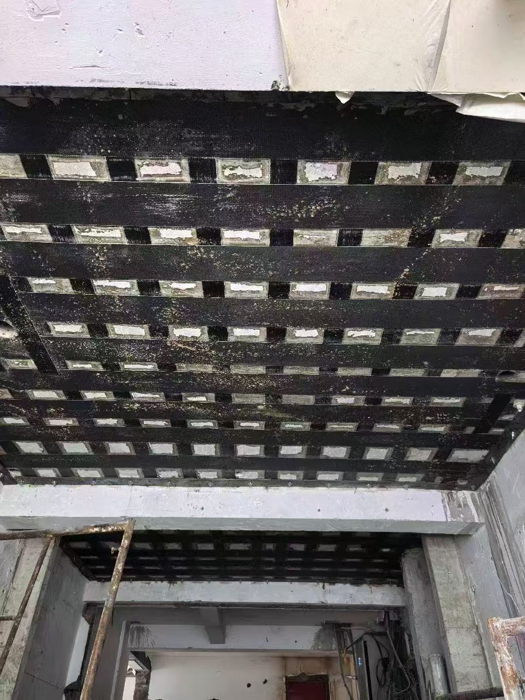 碳纤维加固