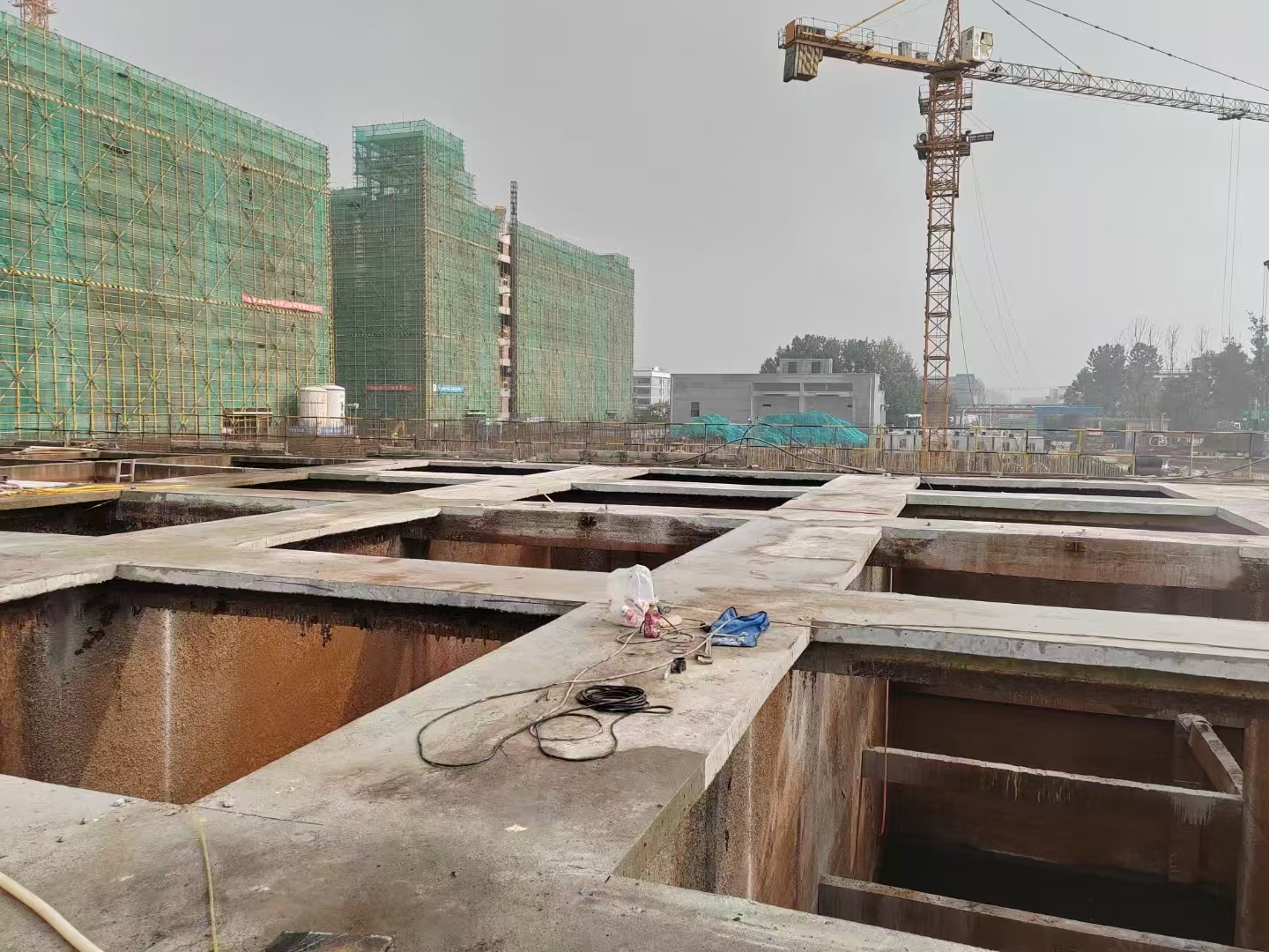 新疆铁门关挡土墙切割施工