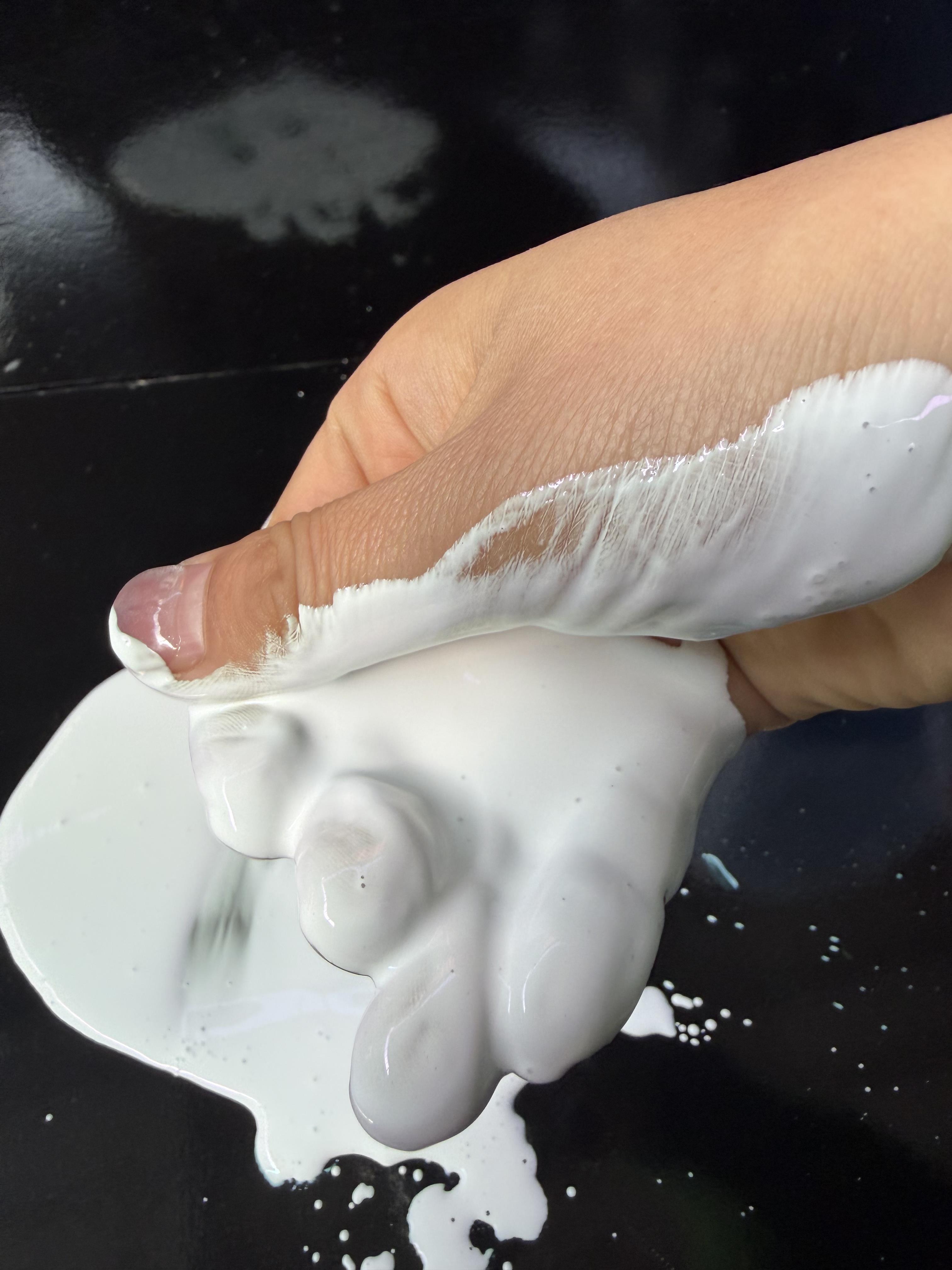 刚性乳液