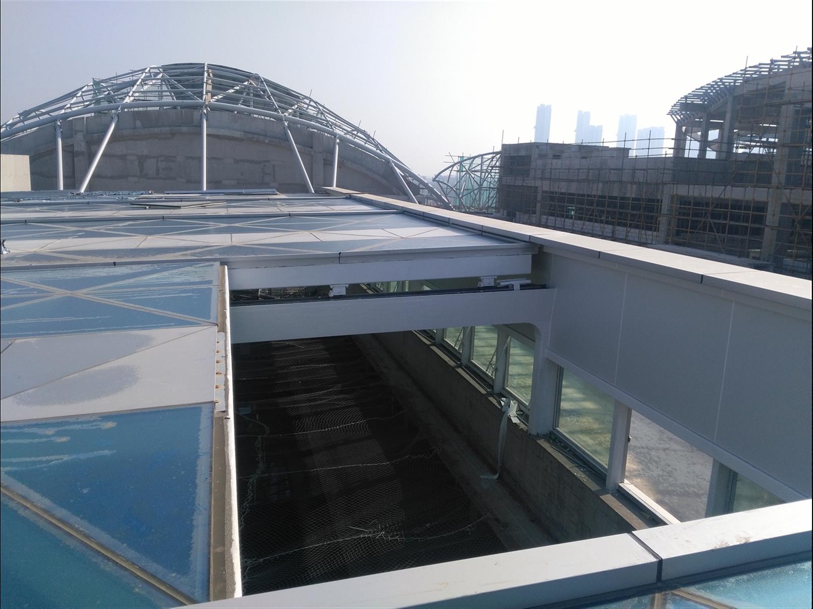 产品数量:10000 行业:其他消防设备 产品关键词:隔热板电动开合屋顶