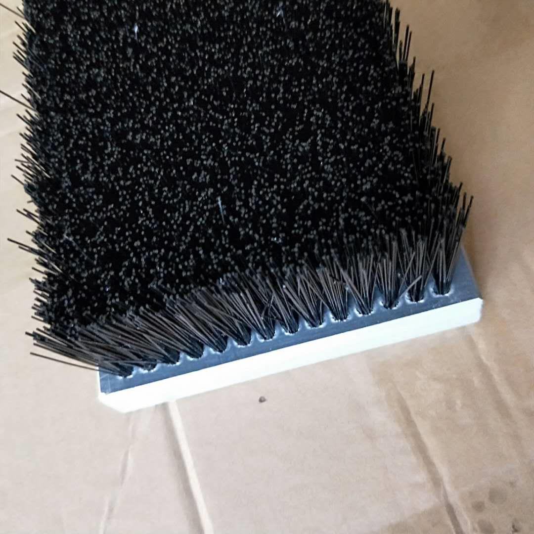 电子业: 超声波清洗机毛刷,橡胶辊,海绵吸水辊,压力脚毛刷 安徽永恒刷