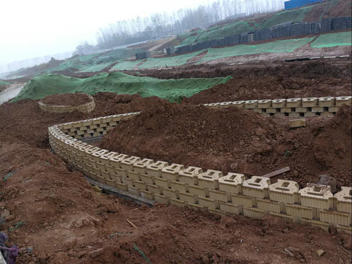 周口自嵌式挡土块样式新颖